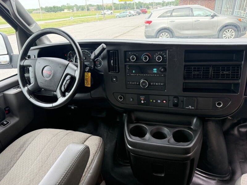 2023 GMC Savana G3500 SRW Box Van w/ Side Door Collinsville OK
