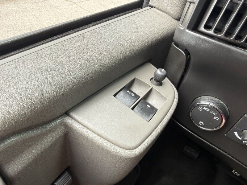 2023 GMC Savana G3500 SRW Box Van w/ Side Door Collinsville OK