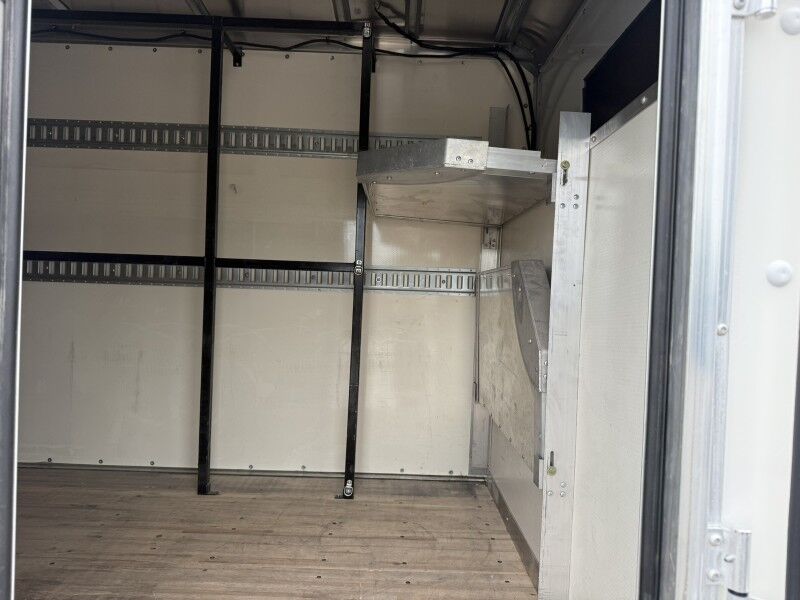 2023 GMC Savana G3500 SRW Box Van w/ Side Door Collinsville OK