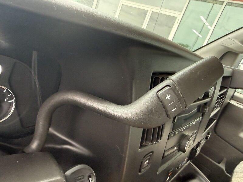 2023 GMC Savana G3500 SRW Box Van w/ Side Door Collinsville OK