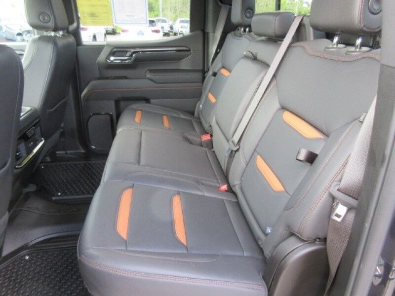 2023 GMC Sierra 1500 4WD Crew Cab 157 AT4 Saint George SC