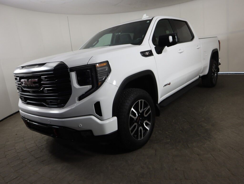 2023 GMC Sierra 1500 4WD Crew Cab AT4 Duramax Diesel Maumee OH