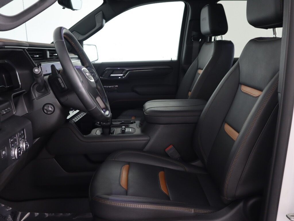 2023 GMC Sierra 1500 4WD Crew Cab AT4 Duramax Diesel Maumee OH