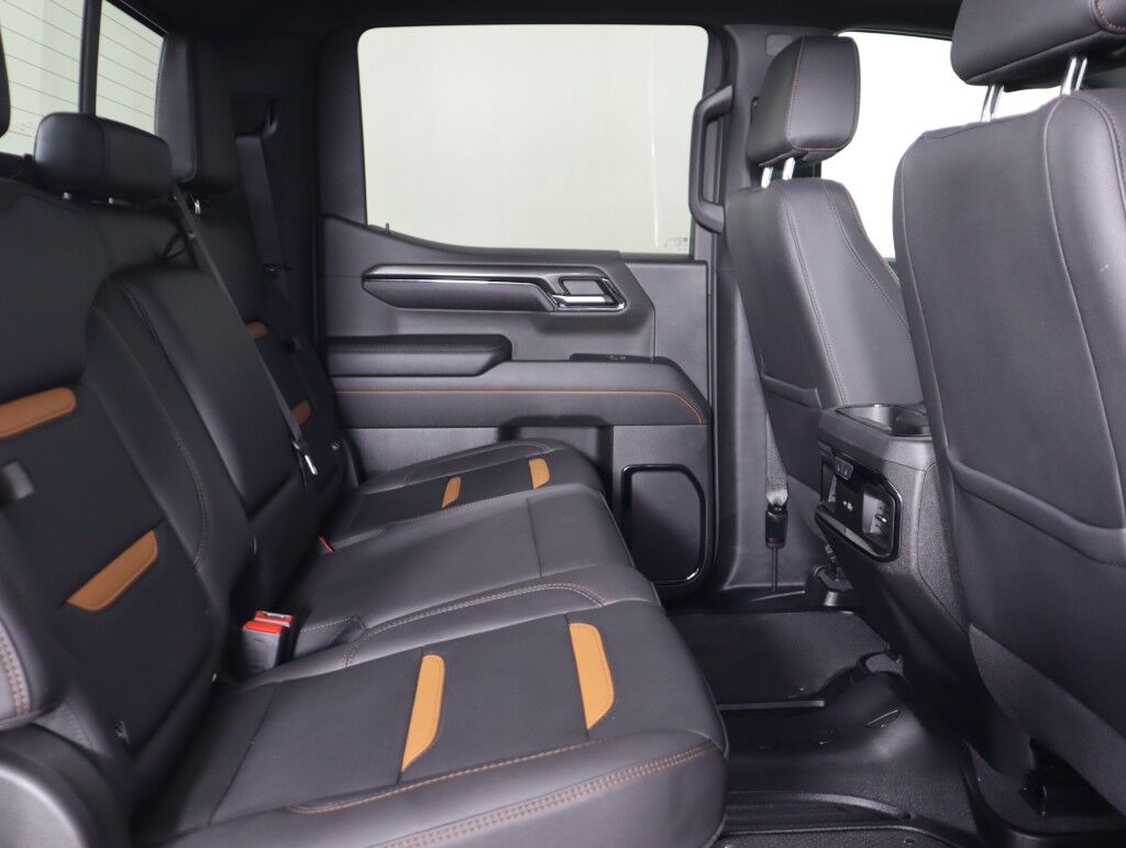 2023 GMC Sierra 1500 4WD Crew Cab AT4 Duramax Diesel Maumee OH
