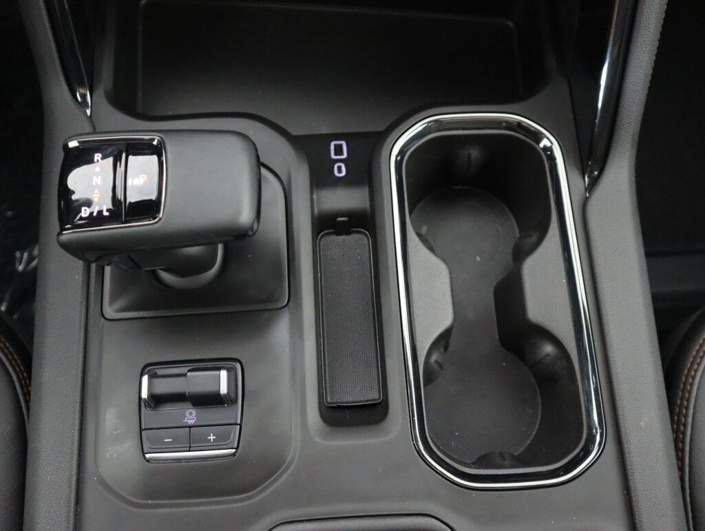 2023 GMC Sierra 1500 4WD Crew Cab AT4 Duramax Diesel Maumee OH