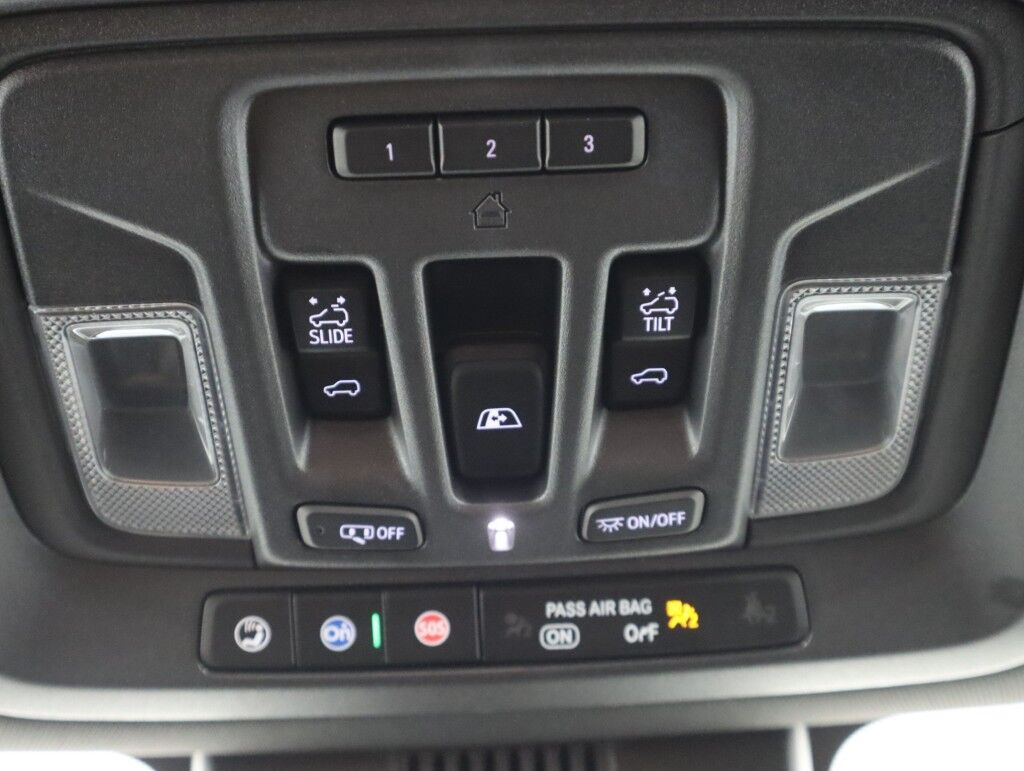 2023 GMC Sierra 1500 4WD Crew Cab AT4 Duramax Diesel Maumee OH