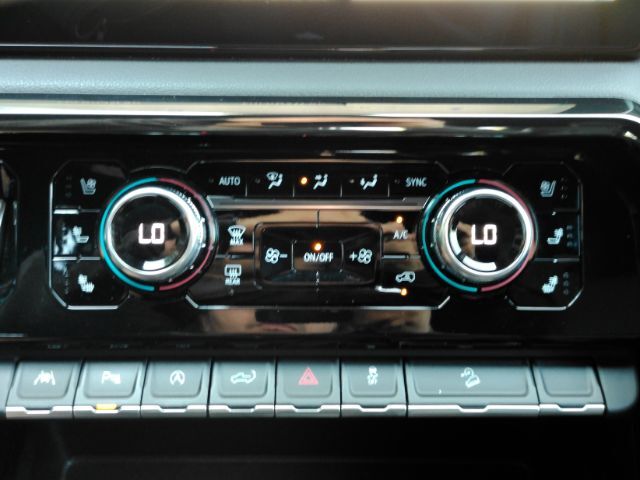 2023 GMC Sierra 1500 4WD Crew Cab Short Box AT4 Plano TX