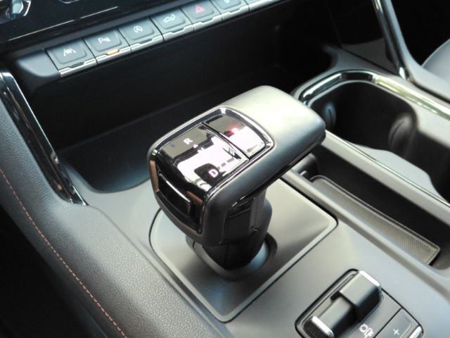 2023 GMC Sierra 1500 4WD Crew Cab Short Box AT4 Plano TX
