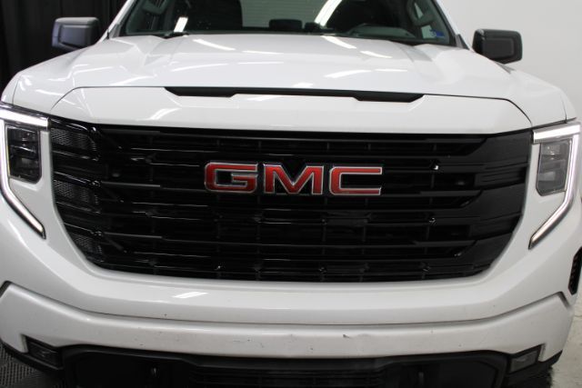 2023 GMC Sierra 1500 4WD Crew Cab Short Box Elevation with 3SB Chantilly VA