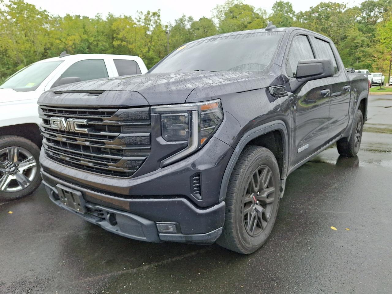 2023 GMC Sierra 1500 4WD Crew Cab Short Box Elevation with 3SB