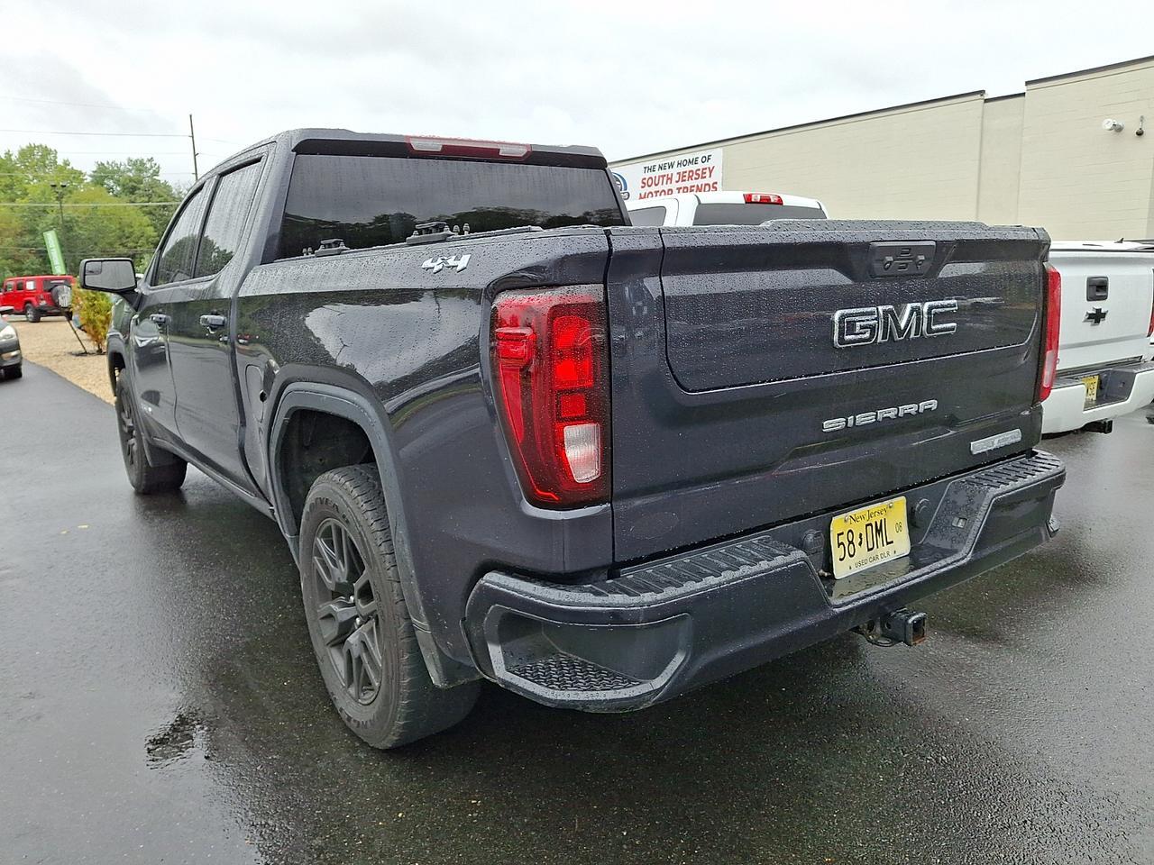 2023 GMC Sierra 1500 4WD Crew Cab Short Box Elevation with 3SB