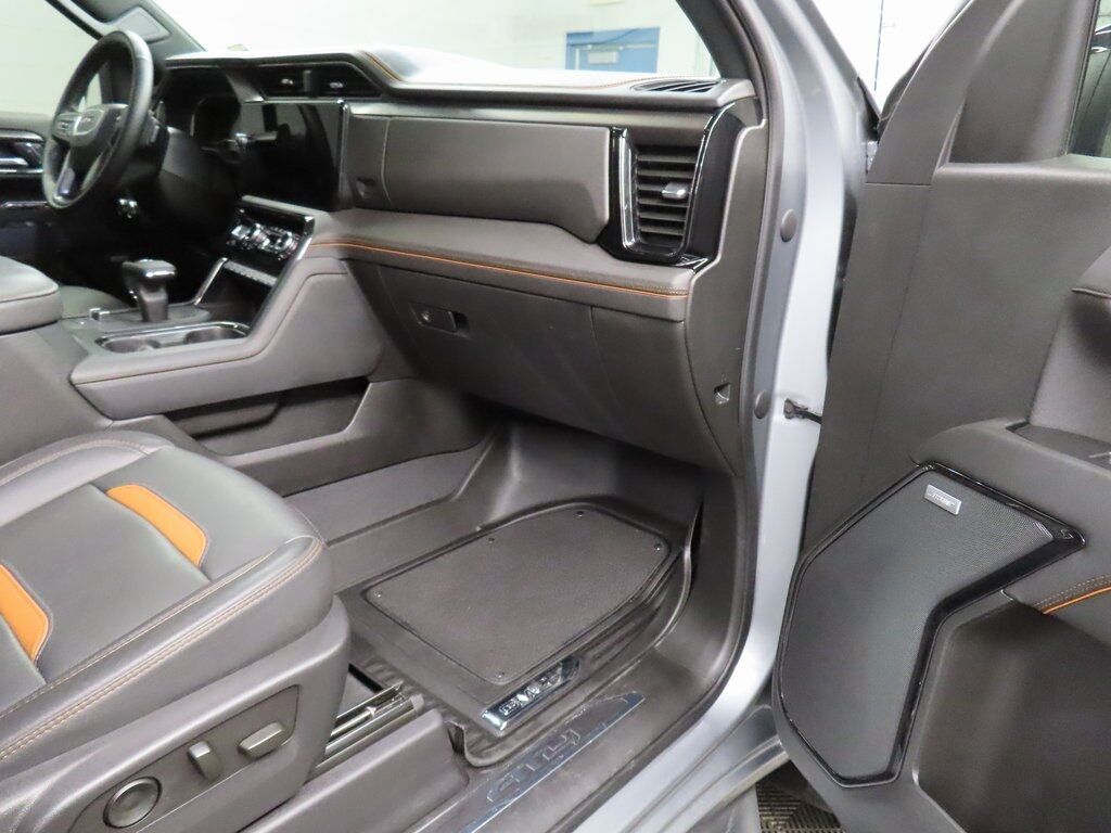 2023 GMC Sierra 1500 4x4 Crew Cab AT4 Fond du Lac WI
