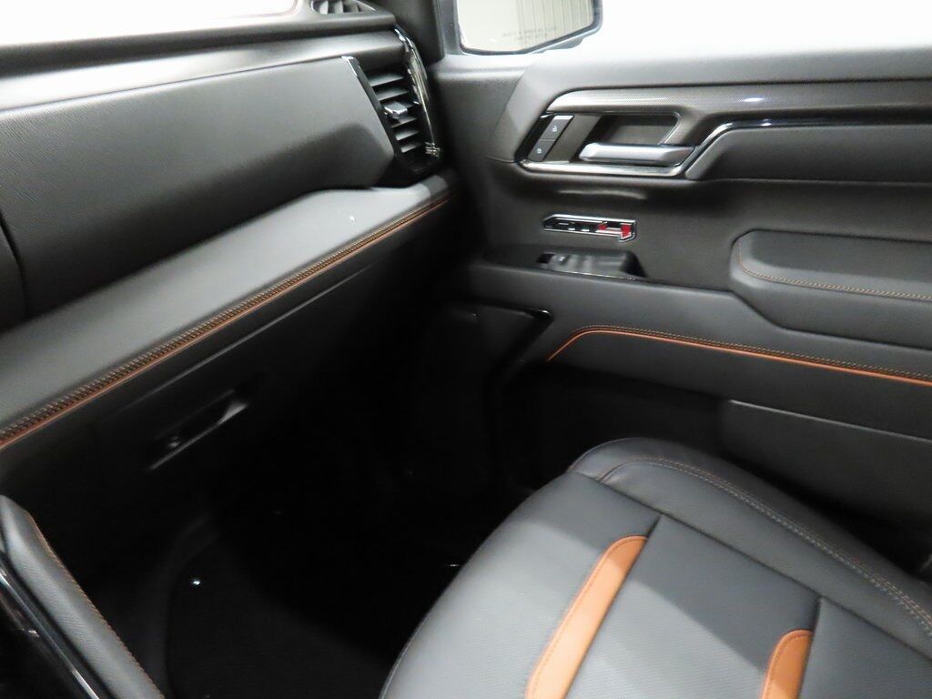 2023 GMC Sierra 1500 4x4 Crew Cab AT4 Fond du Lac WI