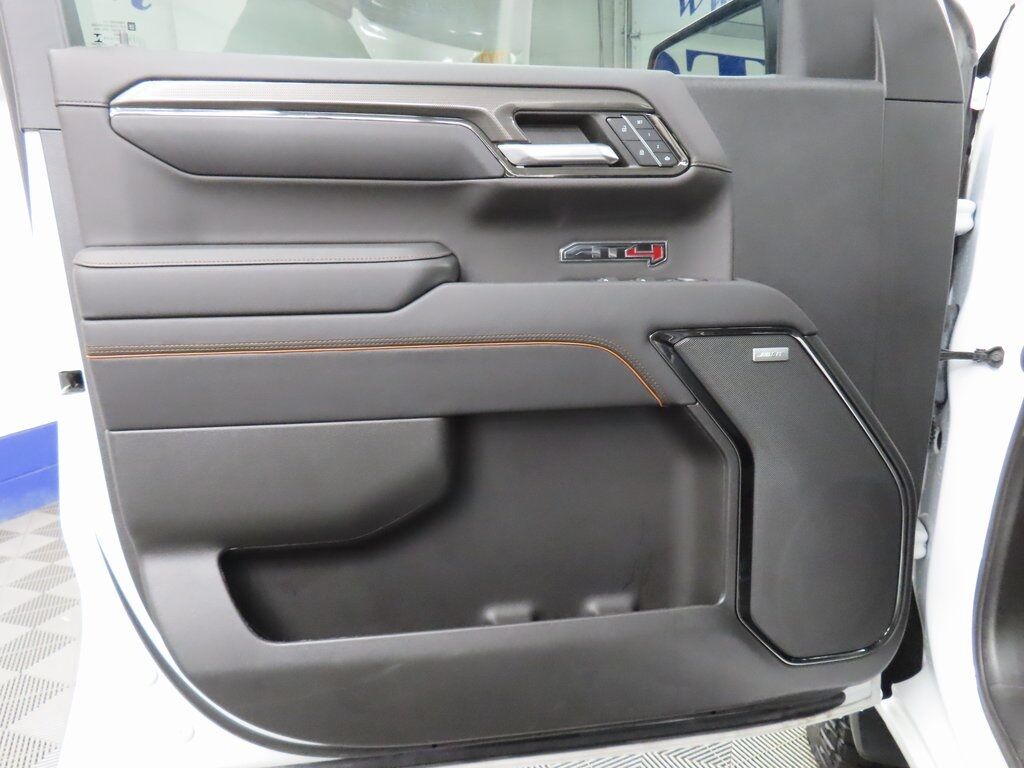 2023 GMC Sierra 1500 4x4 Crew Cab AT4 Fond du Lac WI