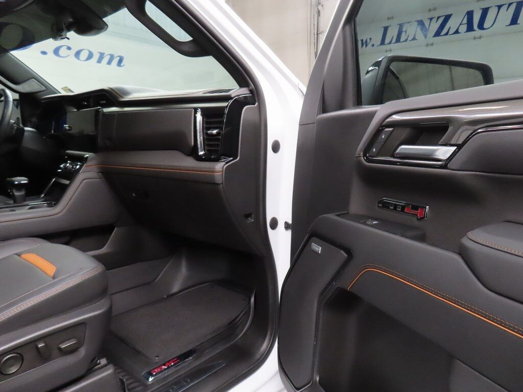 2023 GMC Sierra 1500 4x4 Crew Cab AT4 Fond du Lac WI