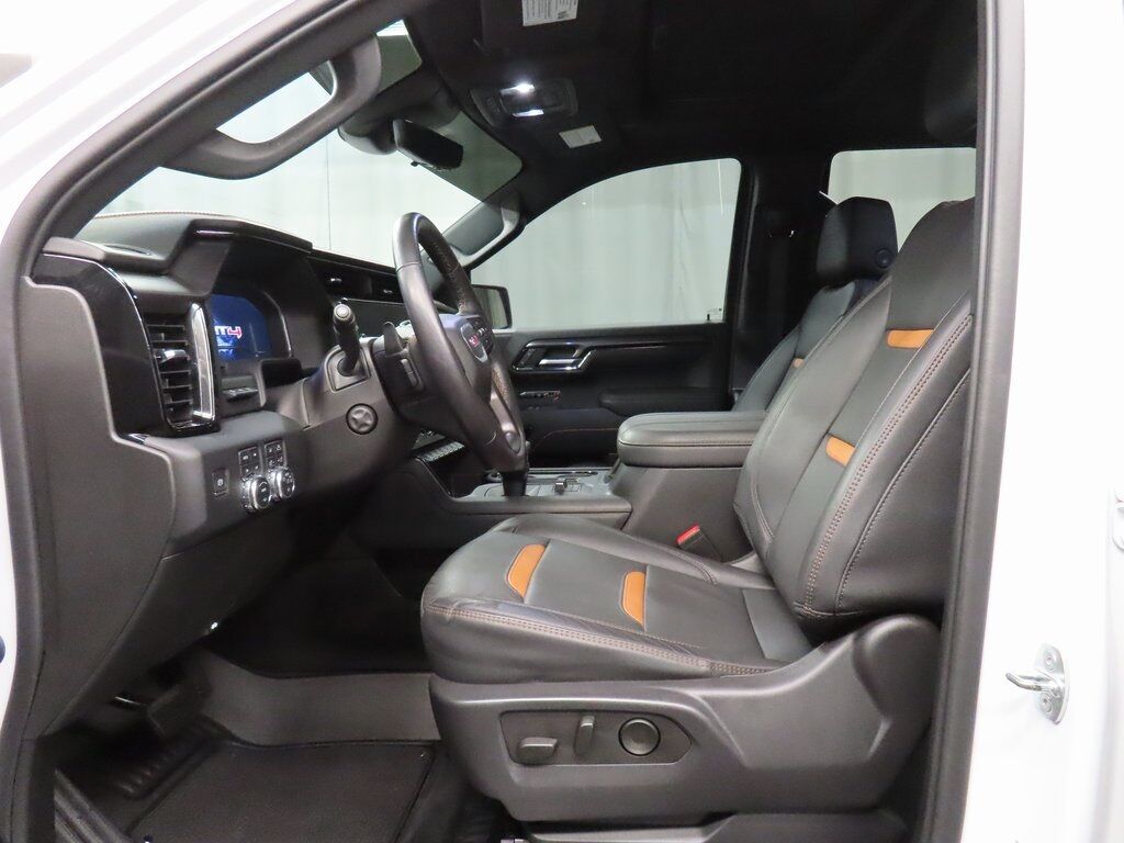 2023 GMC Sierra 1500 4x4 Crew Cab AT4 Fond du Lac WI