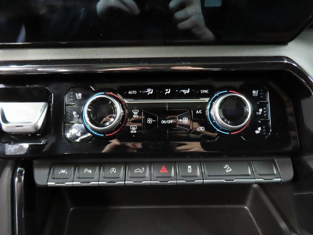 2023 GMC Sierra 1500 4x4 Crew Cab AT4 Fond du Lac WI