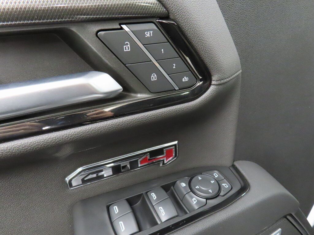 2023 GMC Sierra 1500 4x4 Crew Cab AT4 Fond du Lac WI