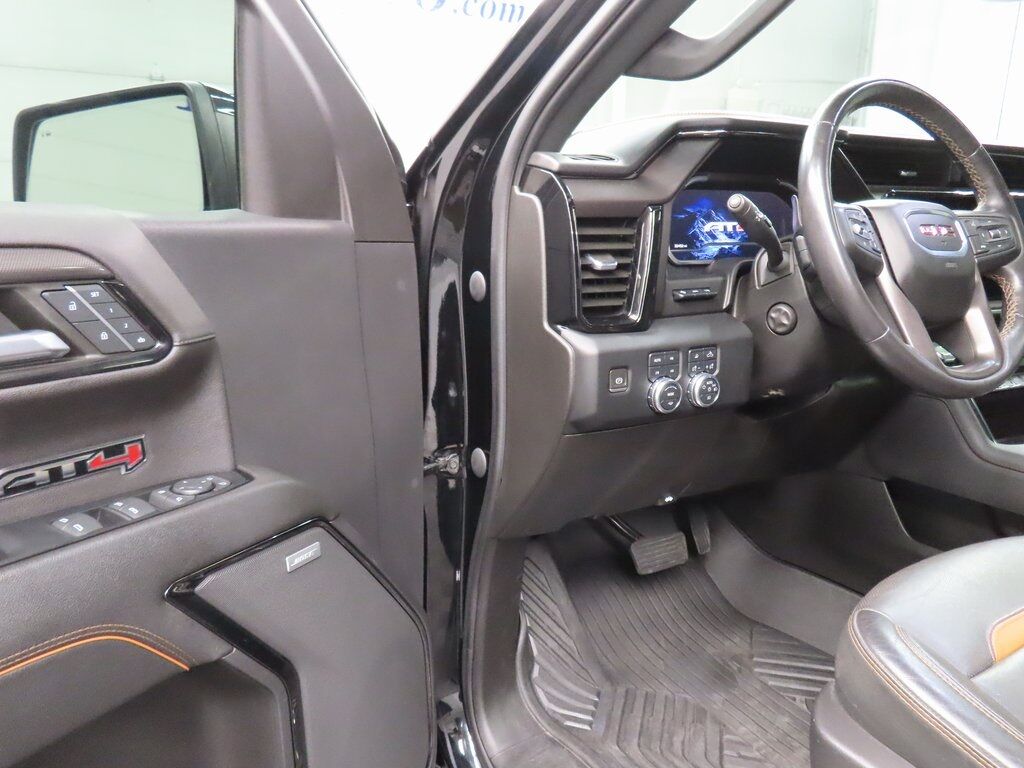 2023 GMC Sierra 1500 4x4 Crew Cab AT4 Fond du Lac WI