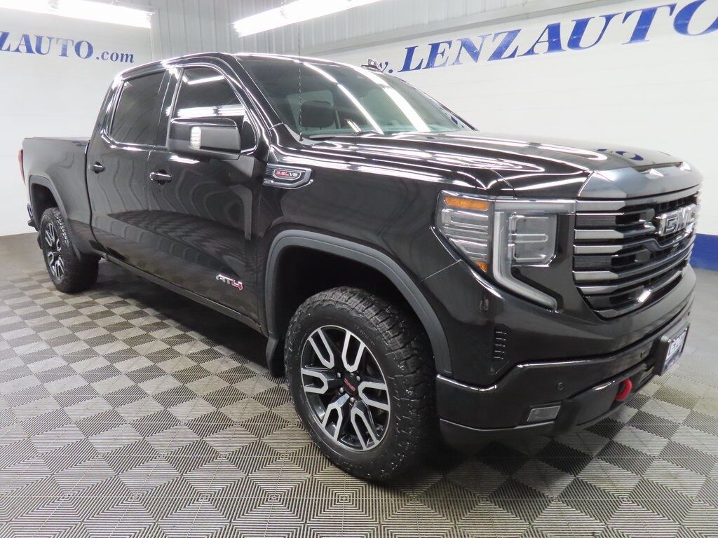 2023 GMC Sierra 1500 4x4 Crew Cab AT4 Fond du Lac WI