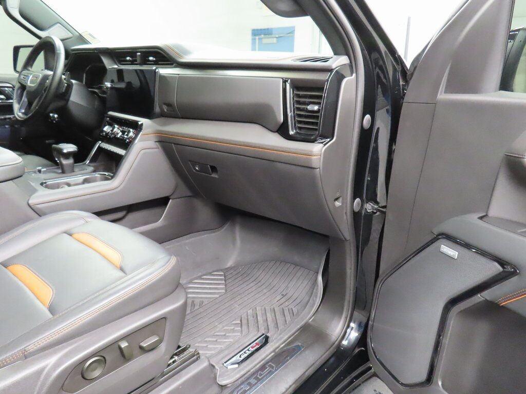 2023 GMC Sierra 1500 4x4 Crew Cab AT4 Fond du Lac WI