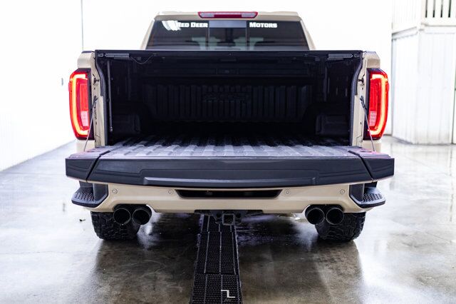 2023 GMC Sierra 1500 4x4 Crew Cab AT4 Leather Roof Nav BCam Red Deer AB