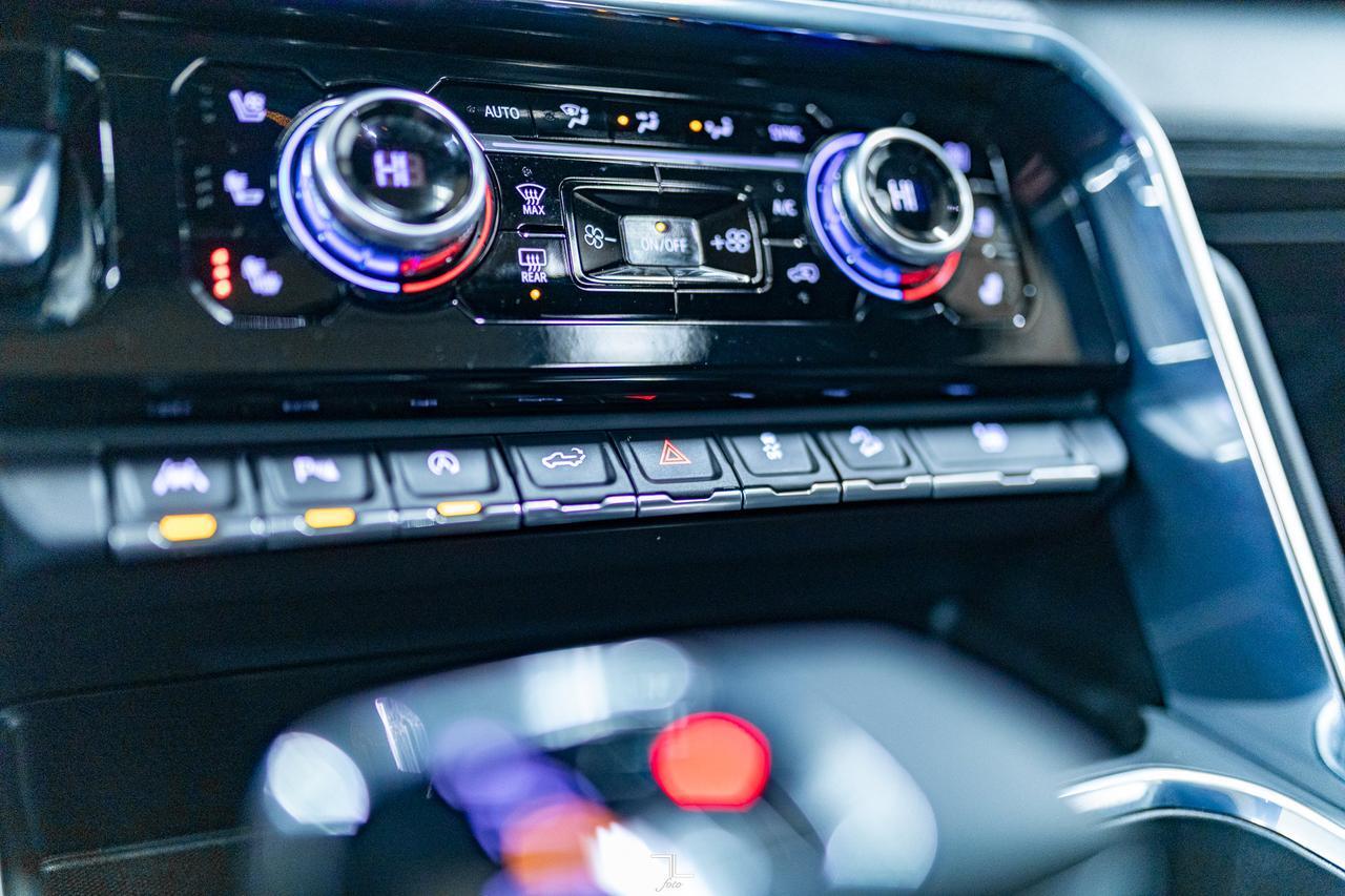 2023 GMC Sierra 1500 4x4 Crew Cab Denali Leather Roof Nav Red Deer AB