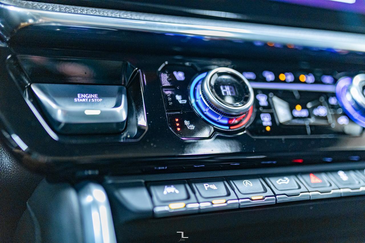 2023 GMC Sierra 1500 4x4 Crew Cab Denali Leather Roof Nav Red Deer AB