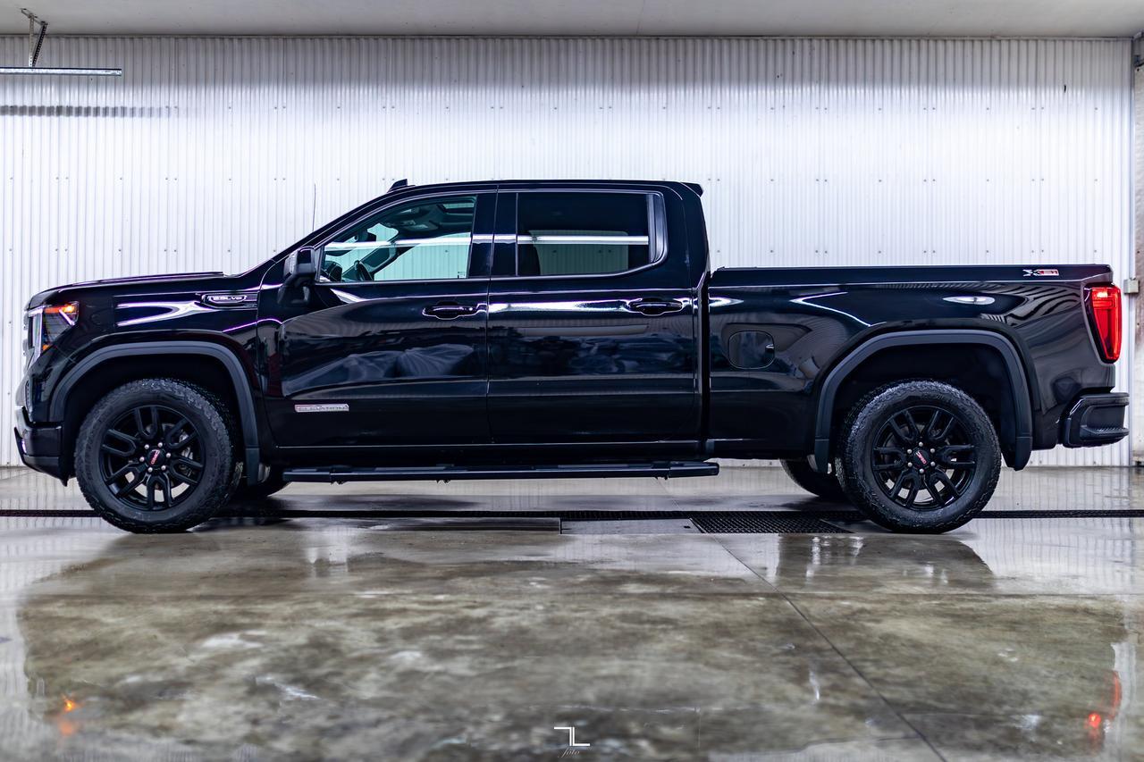 2023 GMC Sierra 1500 4x4 Crew Cab Elevation Leather Roof Nav Red Deer AB