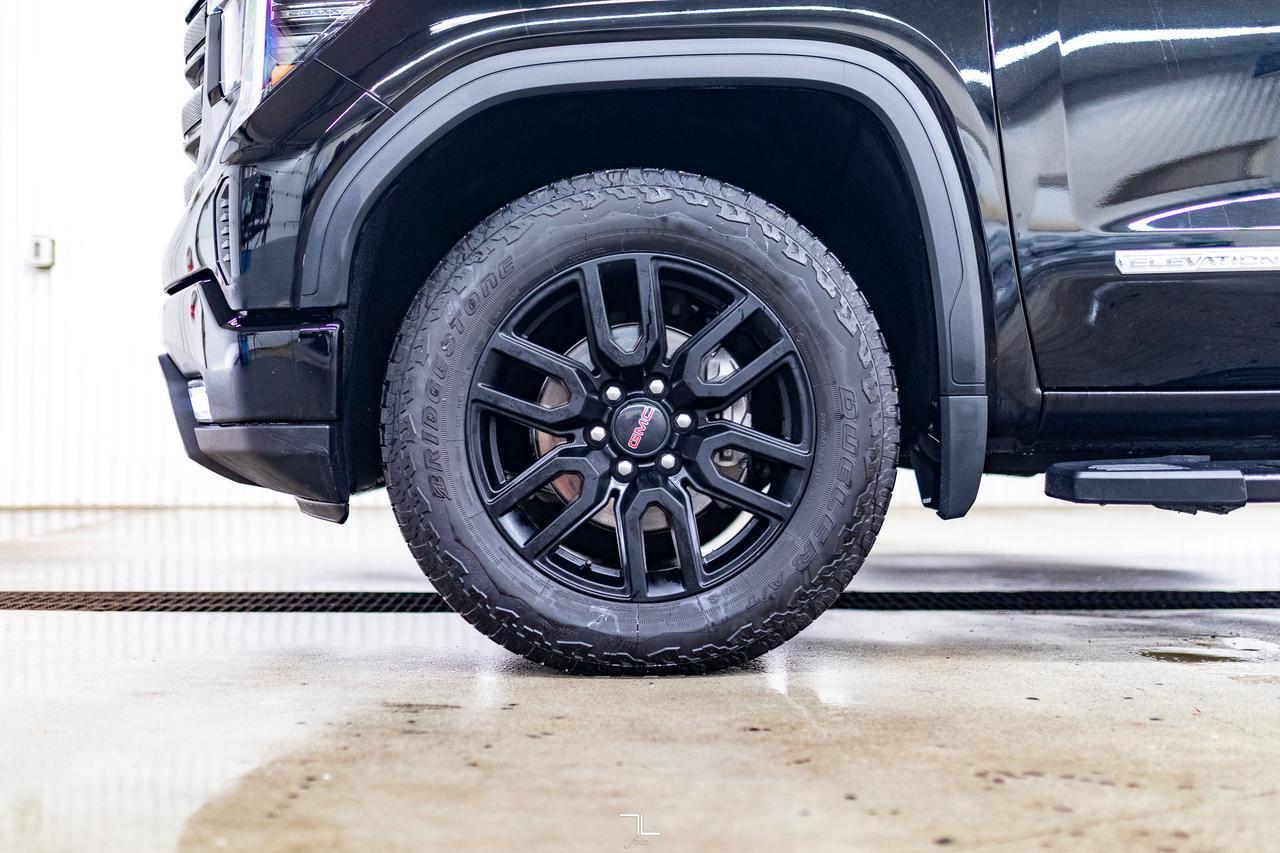 2023 GMC Sierra 1500 4x4 Crew Cab Elevation Leather Roof Nav Red Deer AB