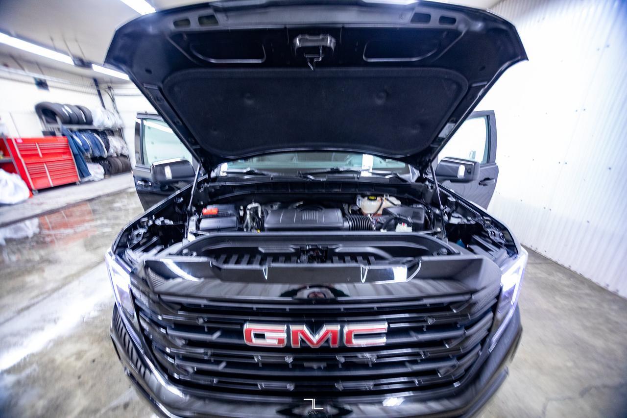 2023 GMC Sierra 1500 4x4 Crew Cab Elevation Leather Roof Nav Red Deer AB