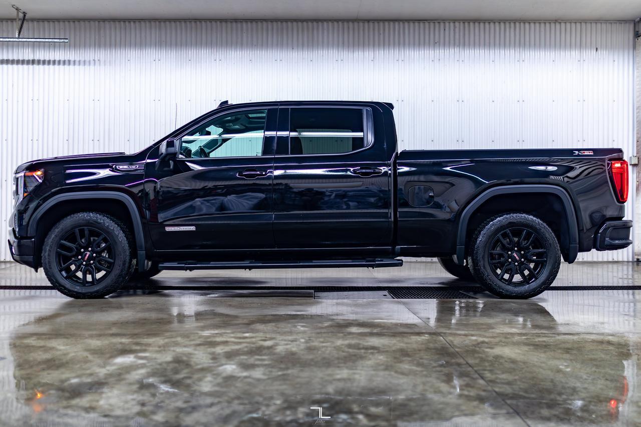 2023 GMC Sierra 1500 4x4 Crew Cab Elevation Leather Roof Nav Red Deer AB