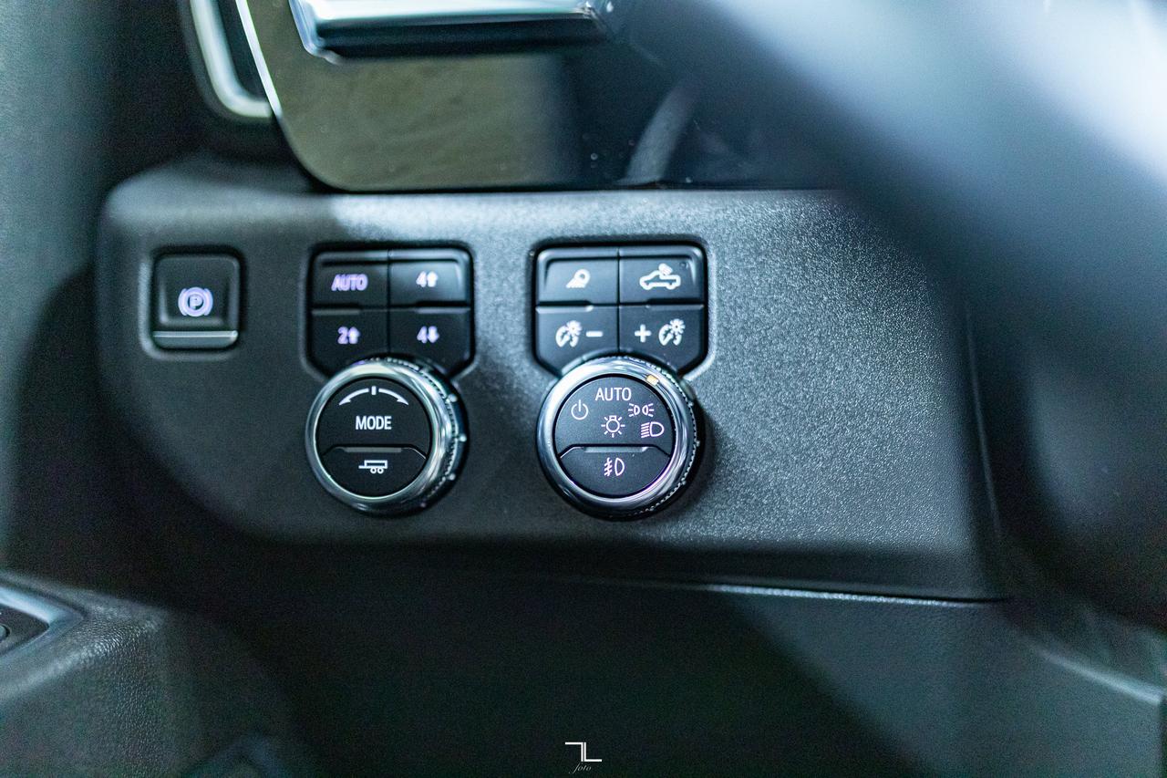 2023 GMC Sierra 1500 4x4 Crew Cab Elevation Leather Roof Nav Red Deer AB