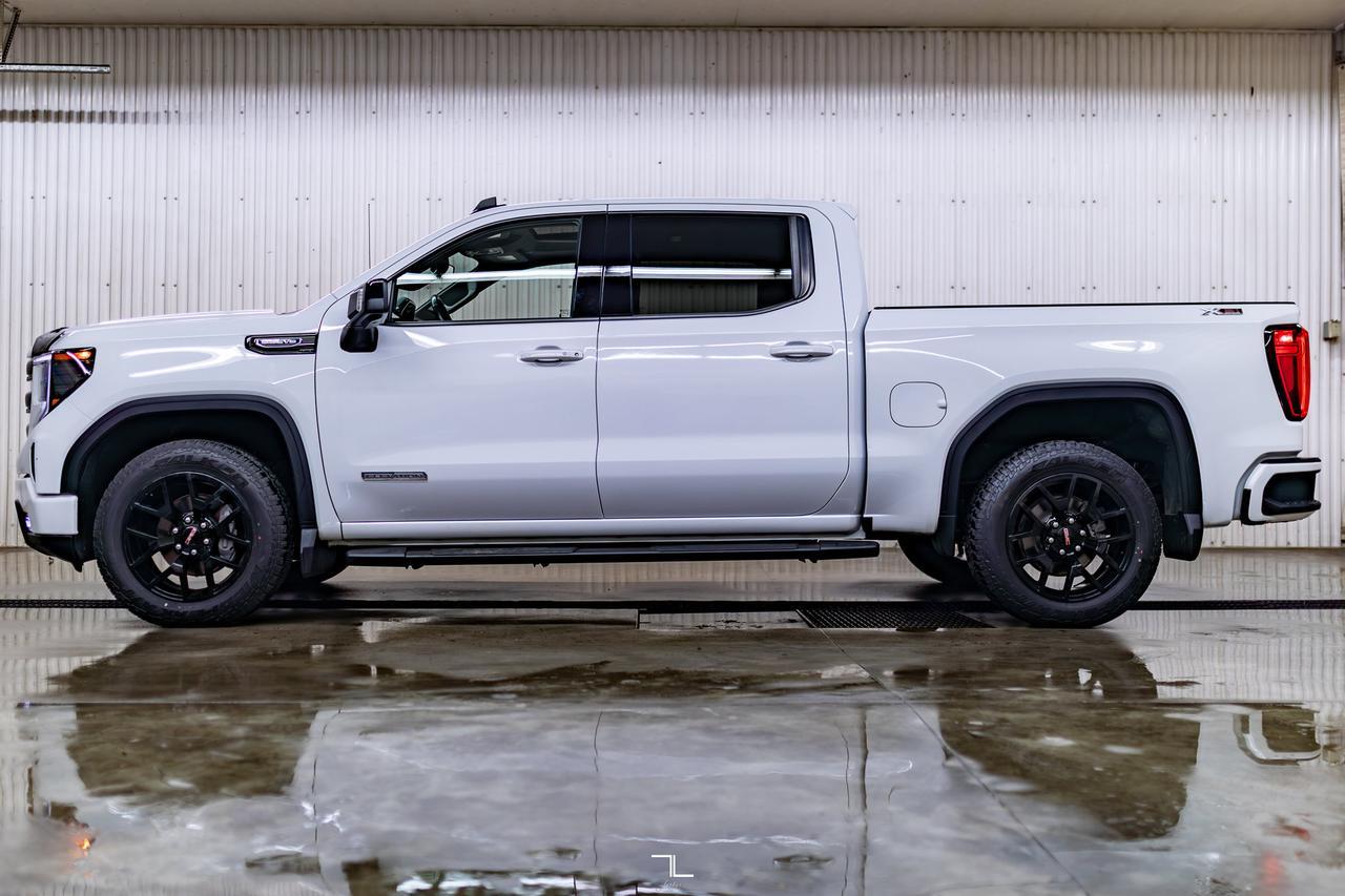 2023 GMC Sierra 1500 4x4 Crew Cab Elevation X31 Leather Roof Nav Red Deer AB