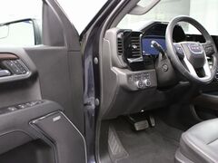 2023 GMC Sierra 1500 4x4 Crew Cab SLT Fond du Lac WI