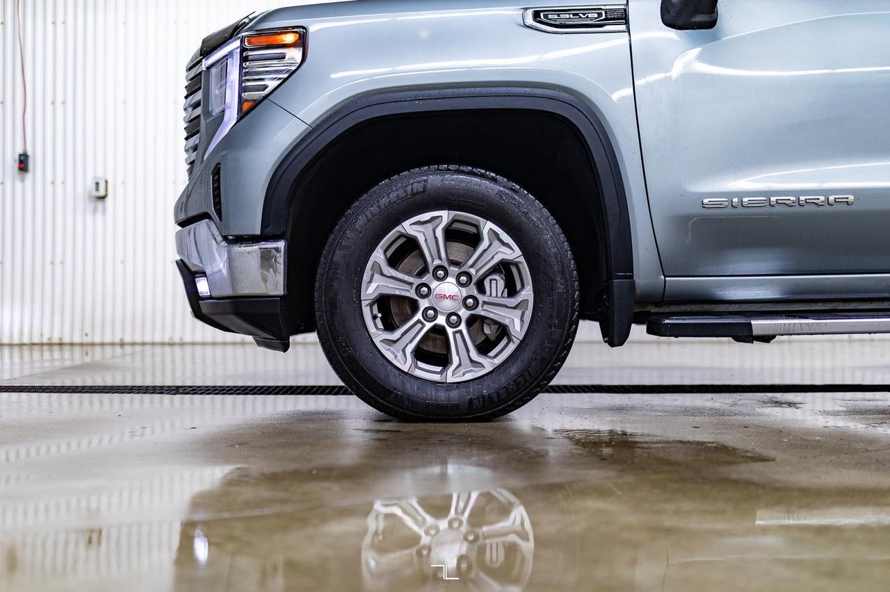 2023 GMC Sierra 1500 4x4 Crew Cab SLT Leather Nav BCam Red Deer AB