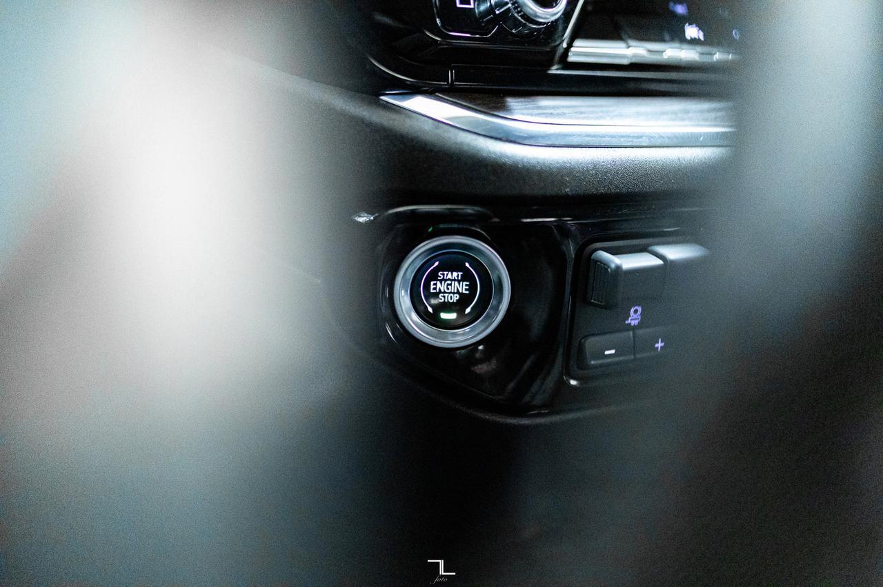 2023 GMC Sierra 1500 4x4 Crew Cab SLT Leather Nav BCam Red Deer AB