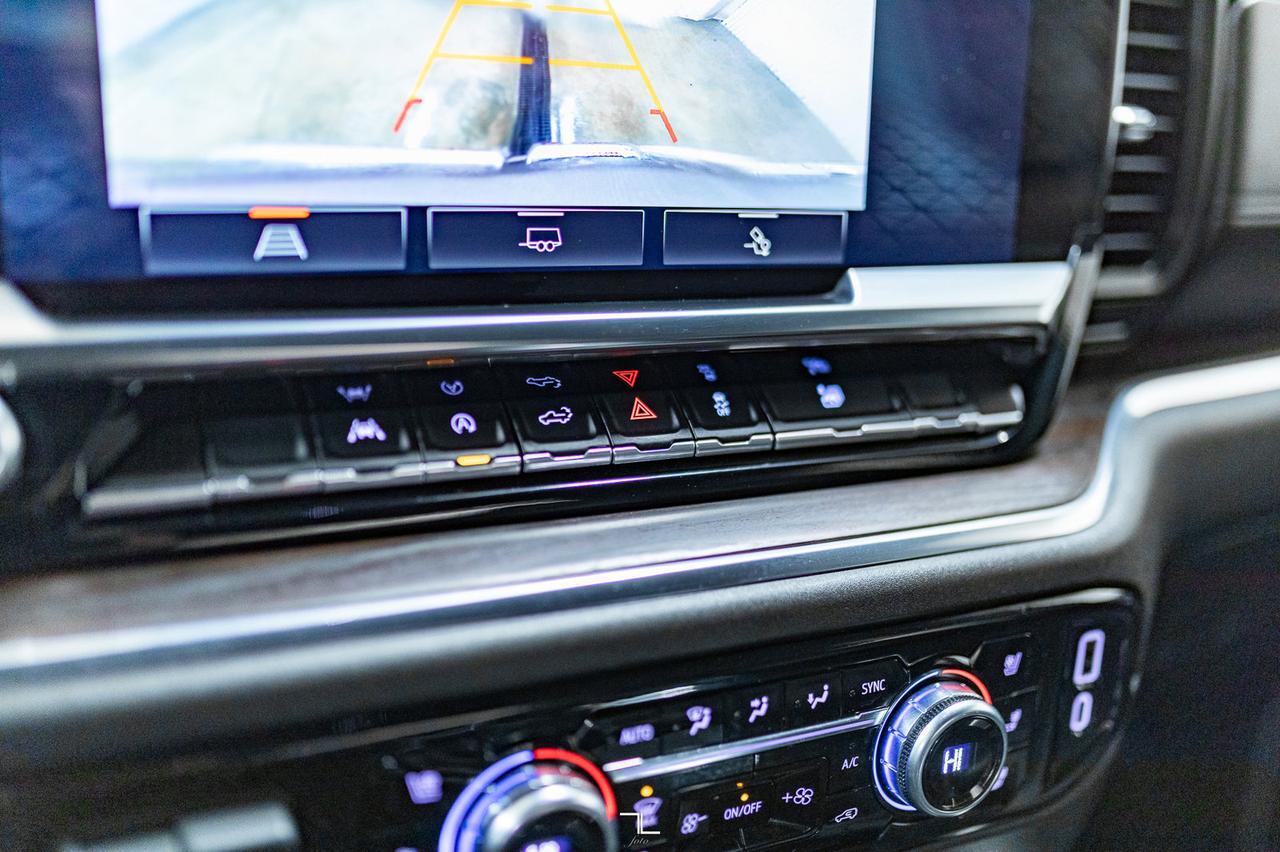 2023 GMC Sierra 1500 4x4 Crew Cab SLT Leather Nav BCam Red Deer AB