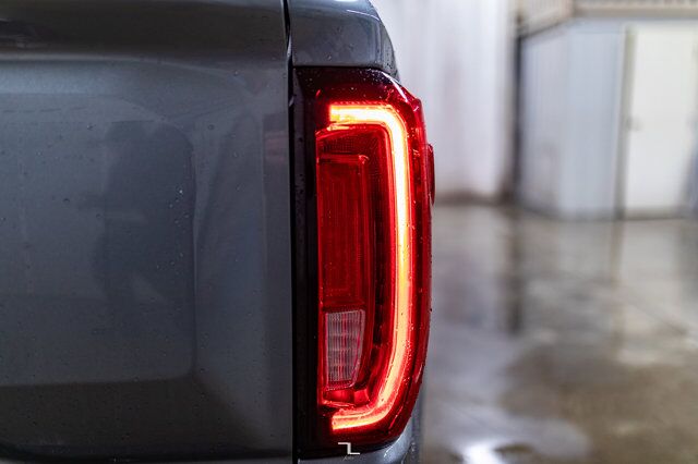 2023 GMC Sierra 1500 4x4 Crew Cab SLT Leather Nav BCam Red Deer AB