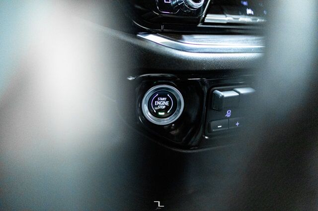 2023 GMC Sierra 1500 4x4 Crew Cab SLT Leather Nav BCam Red Deer AB