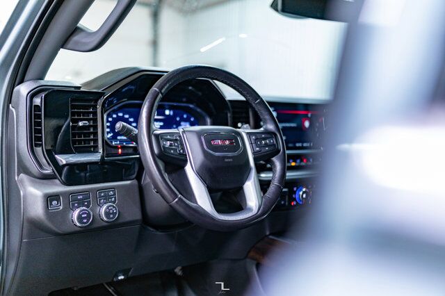 2023 GMC Sierra 1500 4x4 Crew Cab SLT Leather Nav BCam Red Deer AB