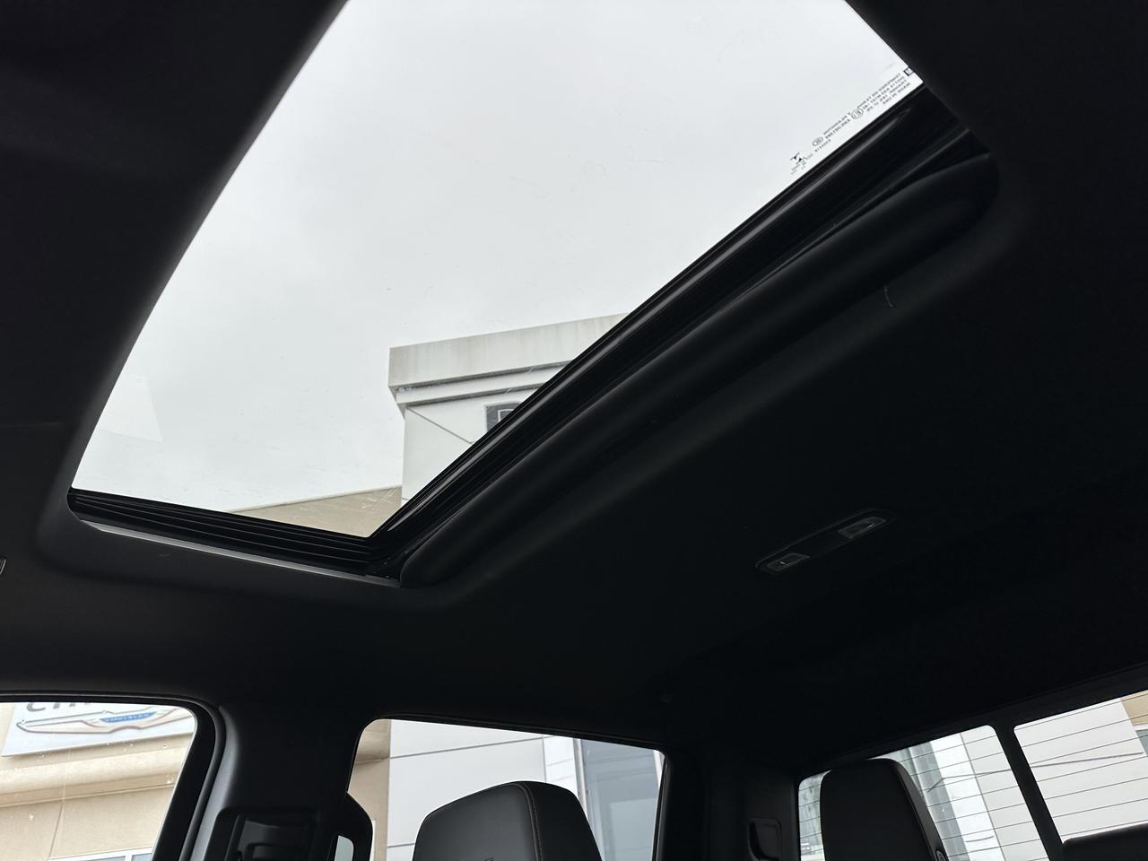 2023 GMC Sierra 1500 AT4 | Sun Roof | Premium Pgk | Tech Pkg | Multi Pro Tailgate | 360 Camera | Tow Pkg | Box Liner Redwater AB