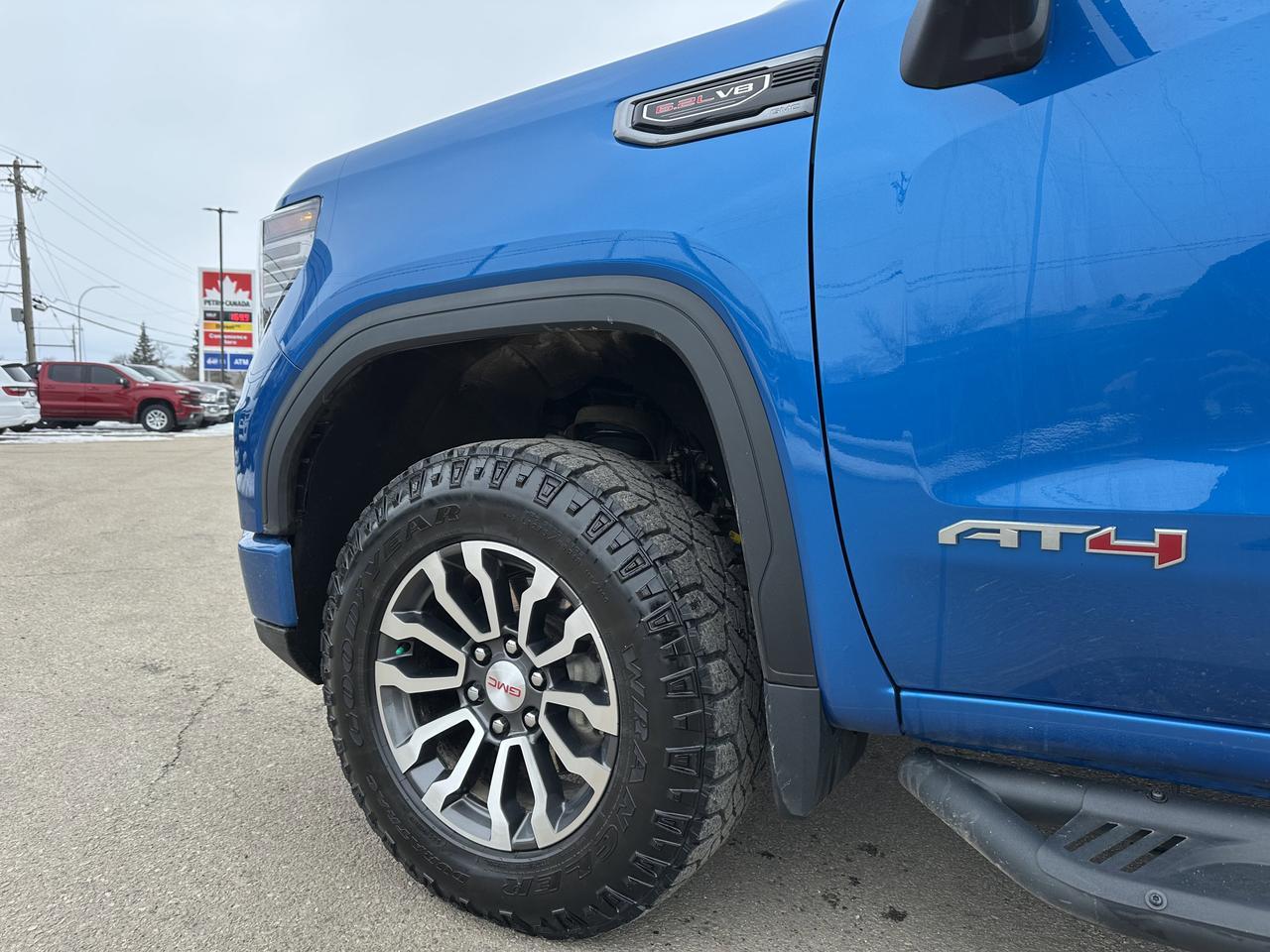 2023 GMC Sierra 1500 AT4 | Sun Roof | Premium Pgk | Tech Pkg | Multi Pro Tailgate | 360 Camera | Tow Pkg | Box Liner Redwater AB