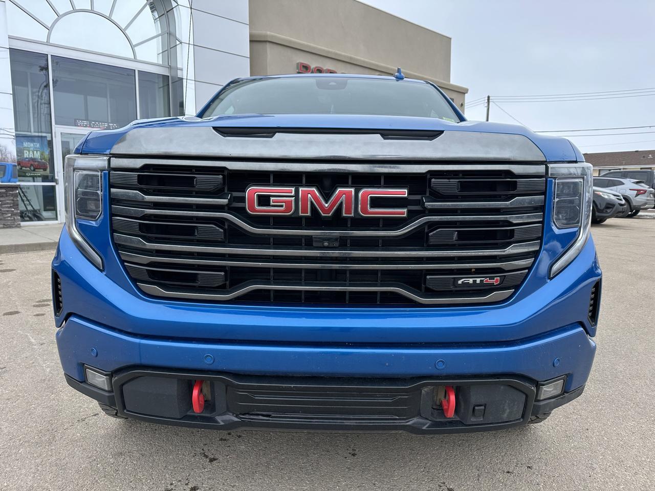 2023 GMC Sierra 1500 AT4 | Sun Roof | Premium Pgk | Tech Pkg | Multi Pro Tailgate | 360 Camera | Tow Pkg | Box Liner Redwater AB