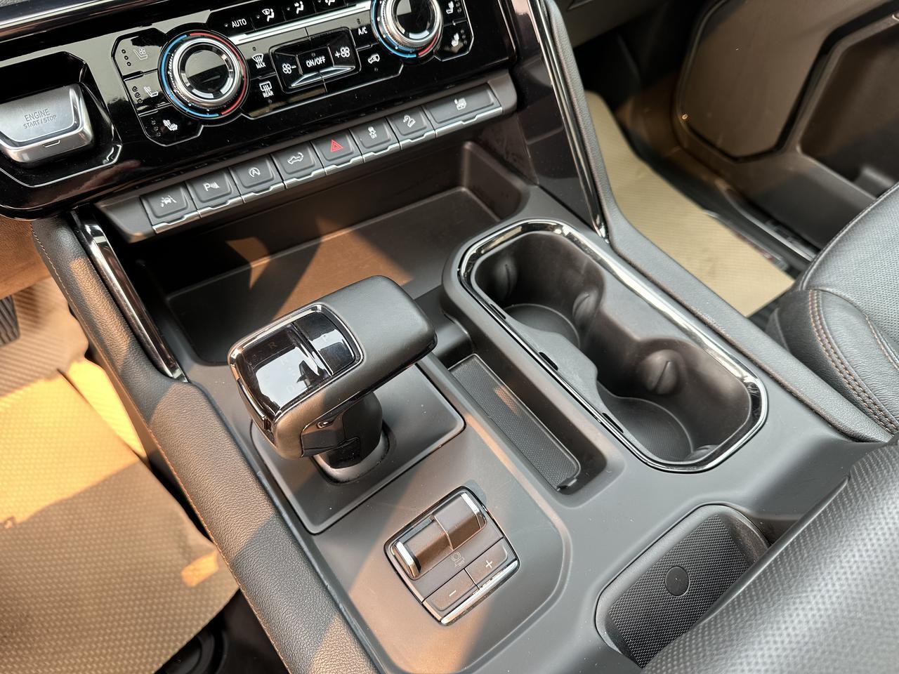2023 GMC Sierra 1500 AT4 | Sun Roof | Premium Pgk | Tech Pkg | Multi Pro Tailgate | 360 Camera | Tow Pkg | Box Liner Redwater AB