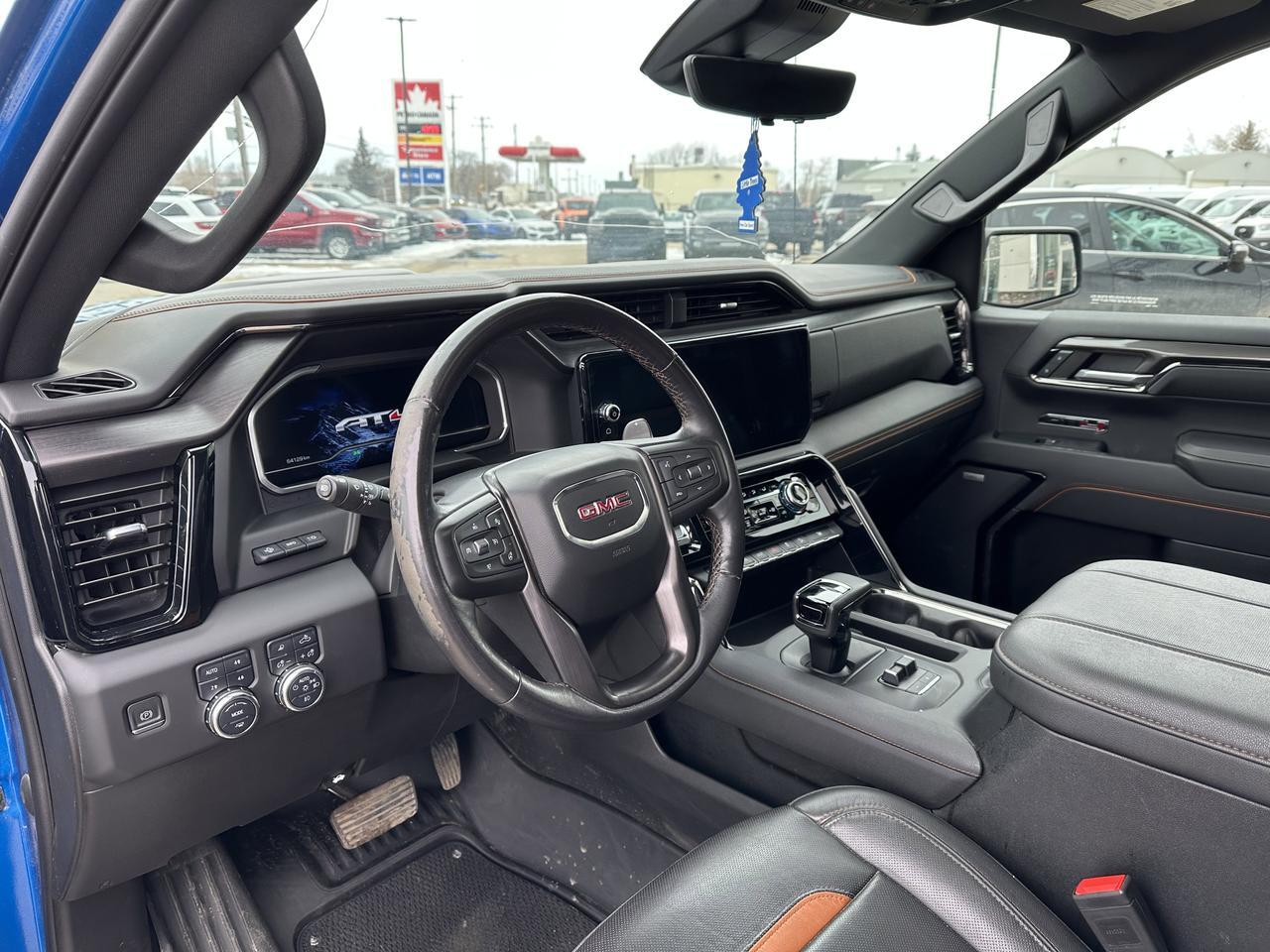 2023 GMC Sierra 1500 AT4 | Sun Roof | Premium Pgk | Tech Pkg | Multi Pro Tailgate | 360 Camera | Tow Pkg | Box Liner Redwater AB