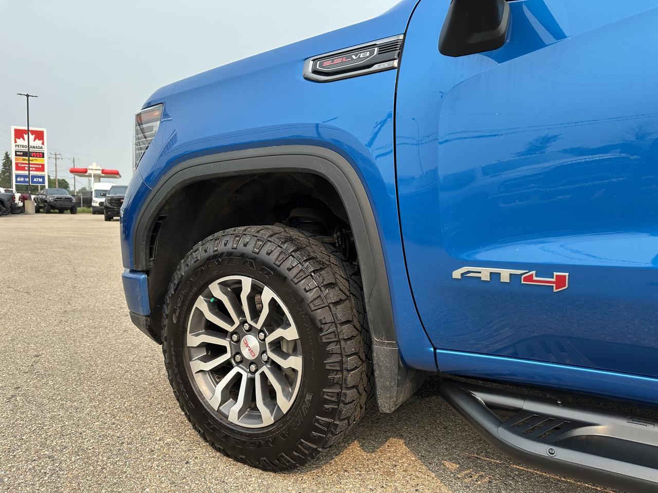 2023 GMC Sierra 1500 AT4 | Sun Roof | Premium Pgk | Tech Pkg | Multi Pro Tailgate | 360 Camera | Tow Pkg | Box Liner Redwater AB