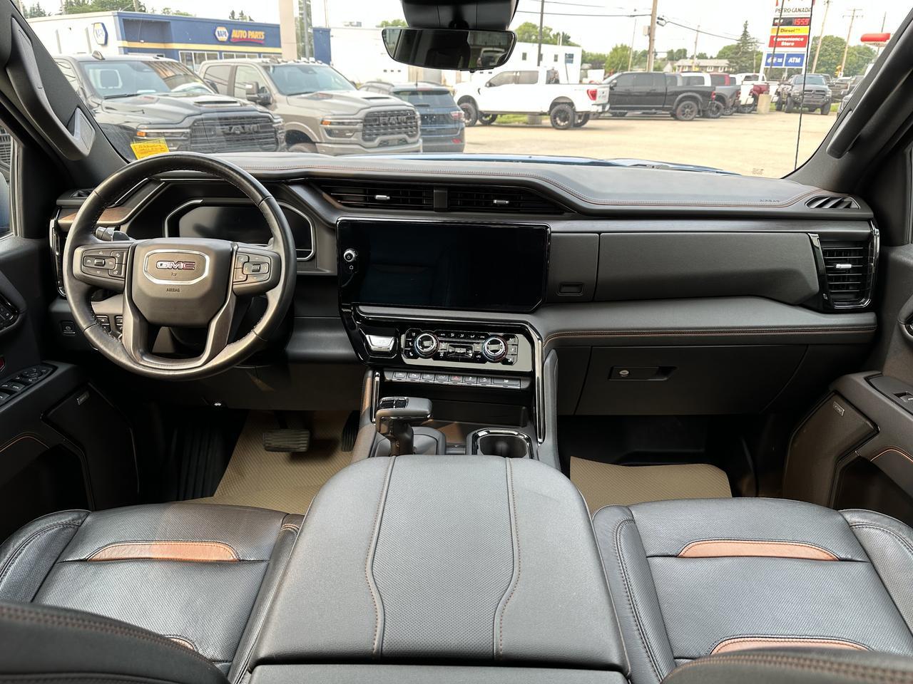 2023 GMC Sierra 1500 AT4 | Sun Roof | Premium Pgk | Tech Pkg | Multi Pro Tailgate | 360 Camera | Tow Pkg | Box Liner Redwater AB