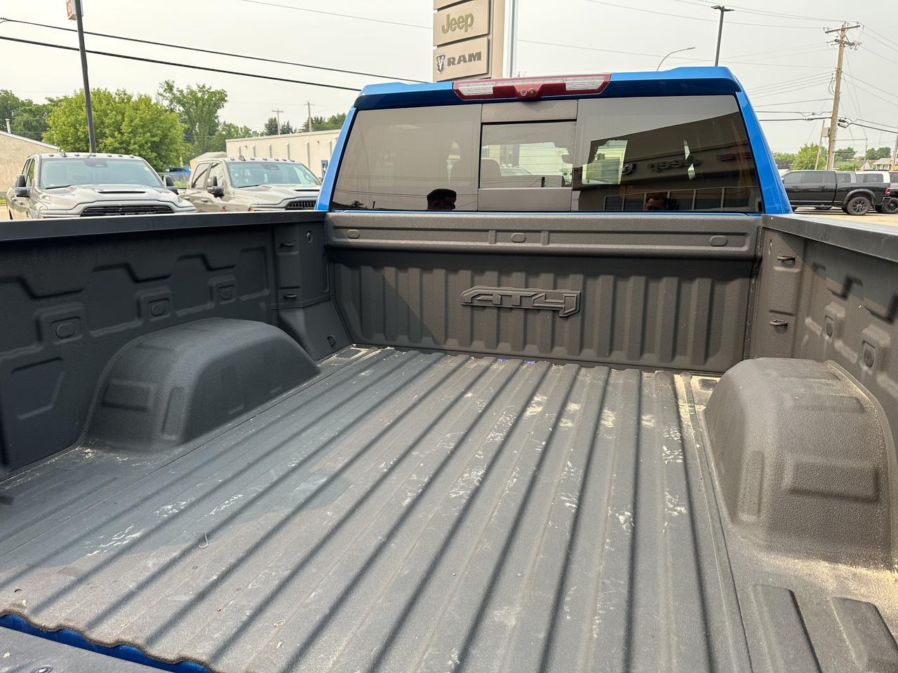 2023 GMC Sierra 1500 AT4 | Sun Roof | Premium Pgk | Tech Pkg | Multi Pro Tailgate | 360 Camera | Tow Pkg | Box Liner Redwater AB