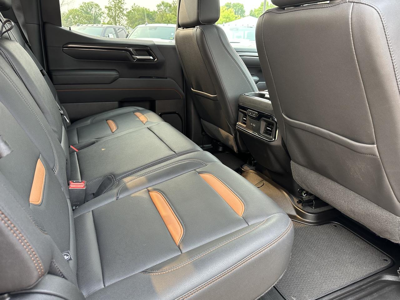 2023 GMC Sierra 1500 AT4 | Sun Roof | Premium Pgk | Tech Pkg | Multi Pro Tailgate | 360 Camera | Tow Pkg | Box Liner Redwater AB